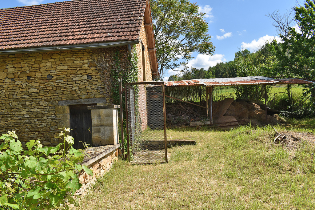 AUBAS corps de ferme Aubas 5 pièce(s) 95 m2 13