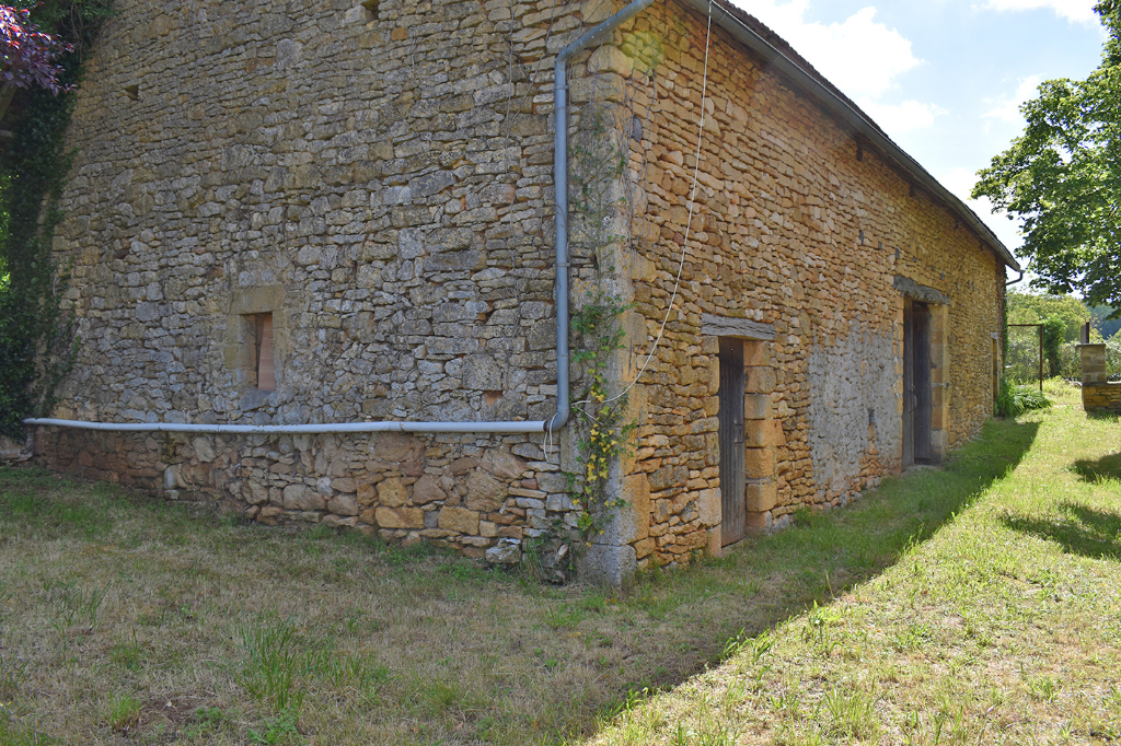 AUBAS corps de ferme Aubas 5 pièce(s) 95 m2 14