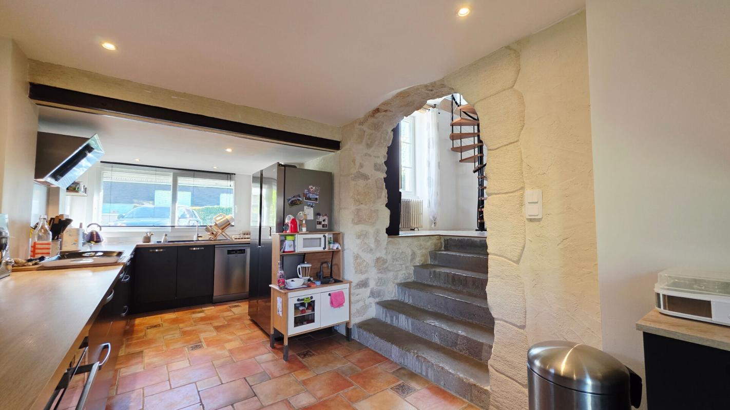 BOURGES BOURGES MAISON 100.6M² 4 PIECES JARDIN 4