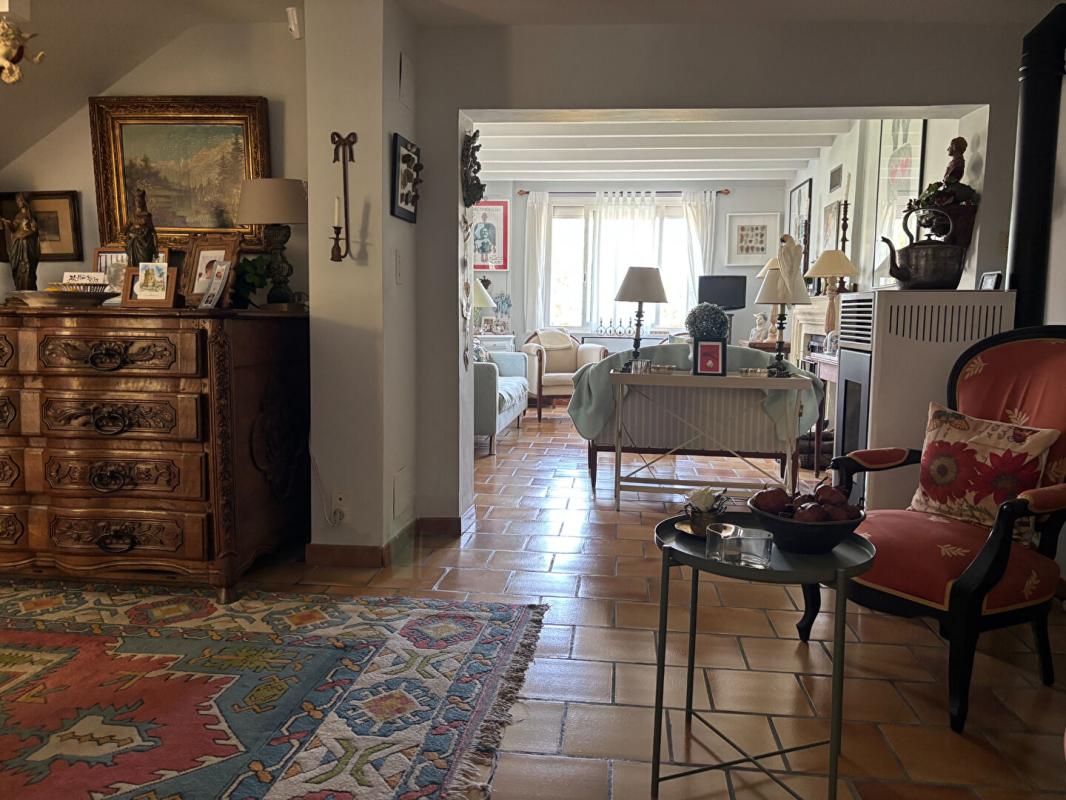 UZES À Uzès, une maison au charme singulier dans un écrin de nature 5
