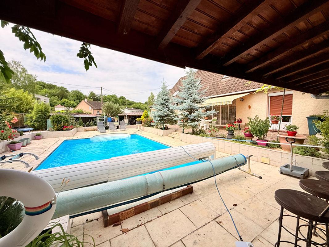 JOIGNY Maison de caractère 250 m² , 10 pièces sur Terrain 1000 m² à Joigny 4