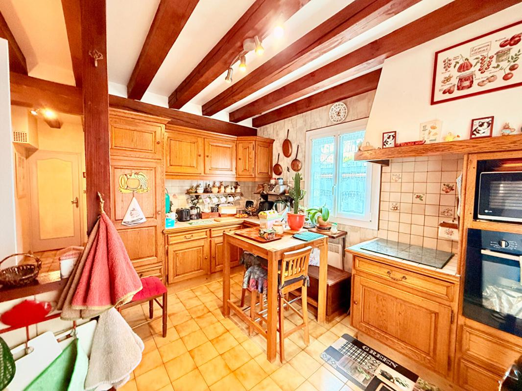 JOIGNY Maison de caractère 250 m² , 10 pièces sur Terrain 1000 m² à Joigny 8