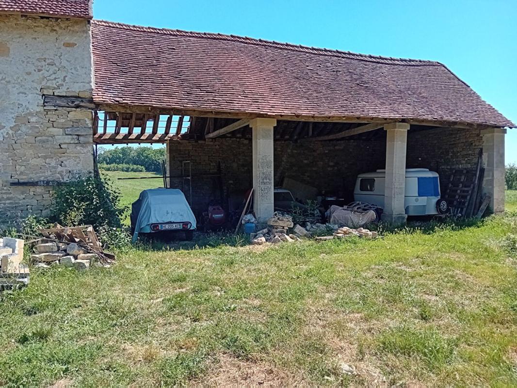 VAILHOURLES Grange 280M² permis de construire terrain 1800m² 15