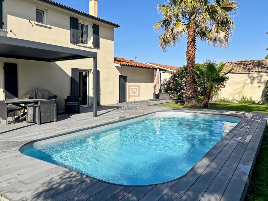 BASSENS Coup coeur assuré Magnifique Maison Familiale avec Piscine 1