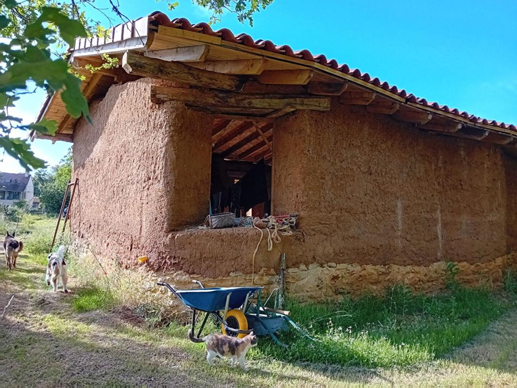 BEAUREGARD Maison terrain 3Ha permis de construire 10