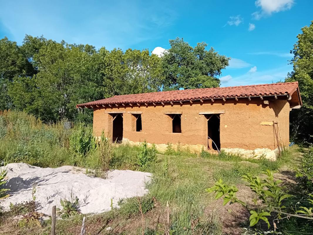 BEAUREGARD Maison terrain 3Ha permis de construire 2