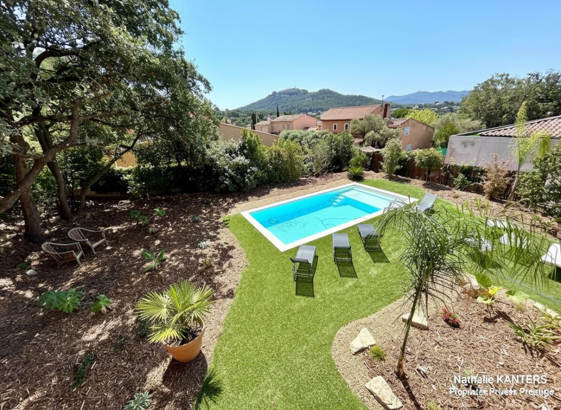 SIX-FOURS-LES-PLAGES Maison Six Fours Les Plages 7 pièce(s) 200 m2 14