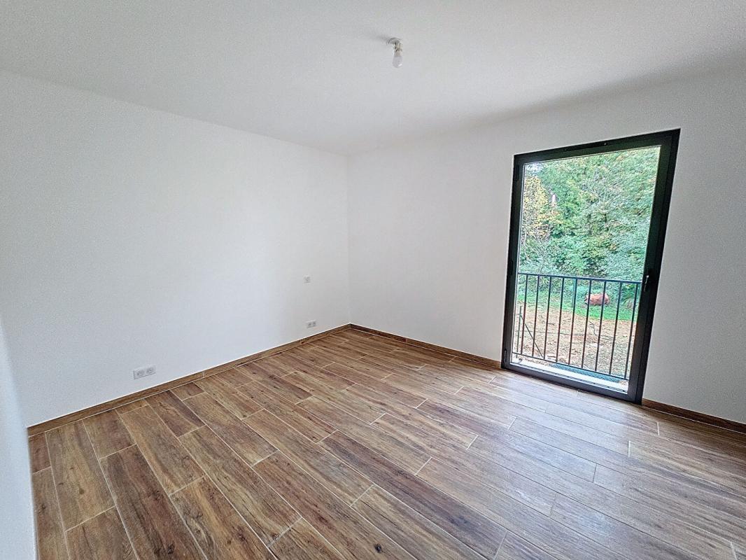 SAINT-CEZAIRE-SUR-SIAGNE Maison  NEUVE 4 pièces 117 m2 avec jardin et places de stationnement 15