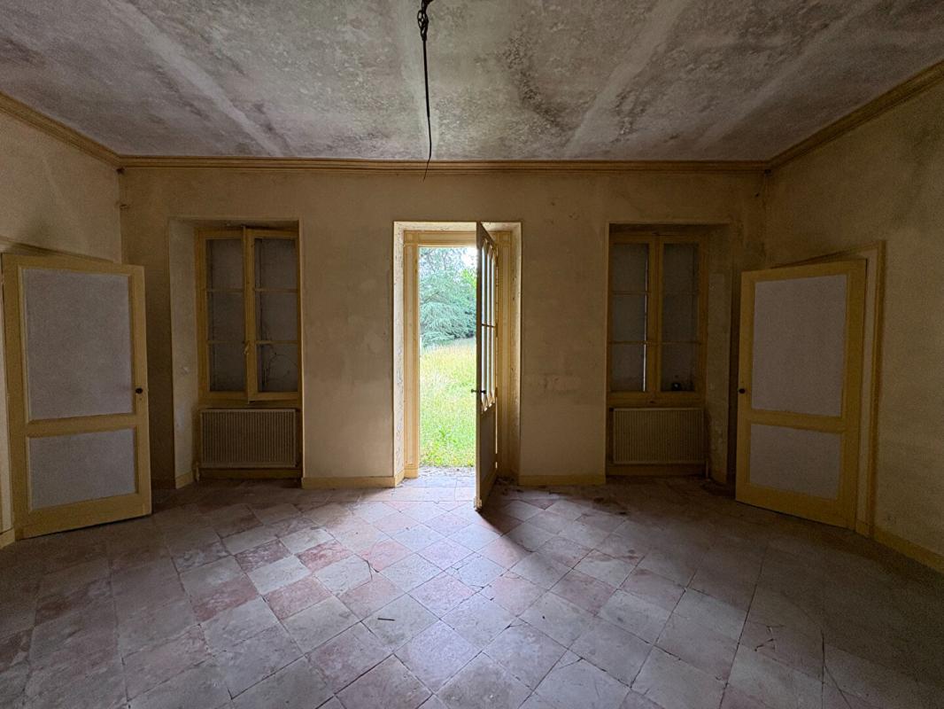 SOUSSAC Propriété d'Exception : Le charme néo-classique proche de Sauveterre de Guyenne 16