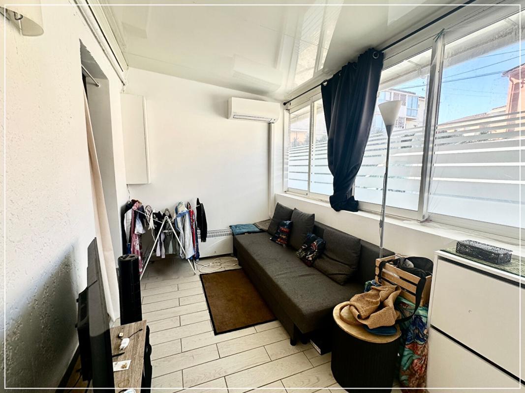 LA SEYNE-SUR-MER MAR VIVO - 10 MINUTES A PIED DES PLAGES ET COMMERCES A PROXIMITE IMMEDIATE  - 4  pièces  80 m2 - CAVE - GARAGE 14