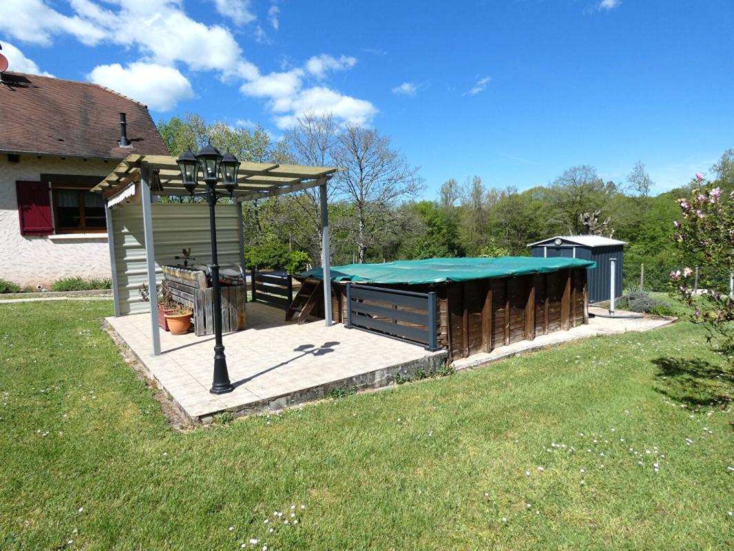BOISSEUILH Maison 150 m2 habitables / 3 chambres / grange 154m² / terrain 9357m² 9