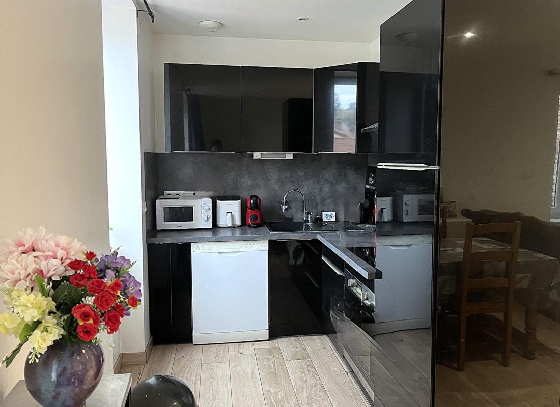NERONDE Immeuble de 270 m² avec local commercial 11