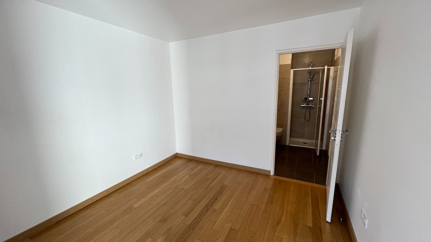 PARIS-19E-ARRONDISSEMENT Beau 2 pièces avec terrasse dans bel immeuble récent 7