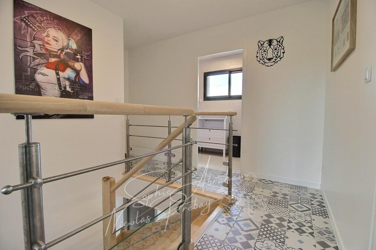 TOURY Maison contemporaine BBC , 3 chambres, garage de 48 m², jardin avec piscine 9