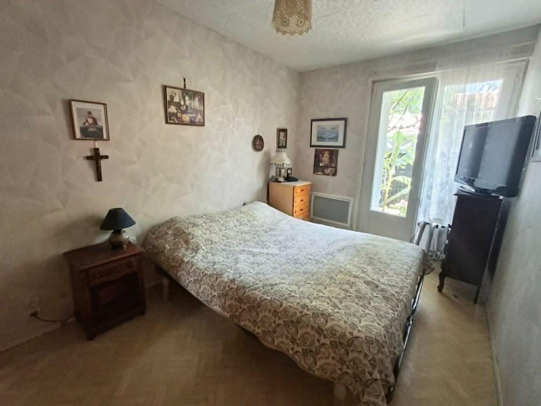 SAINT-CHRISTOLY-DE-BLAYE Maison de plain-pied avec grand garage, jardin et panneaux solaires - Saint-Christoly-de-Blaye (33920) 8
