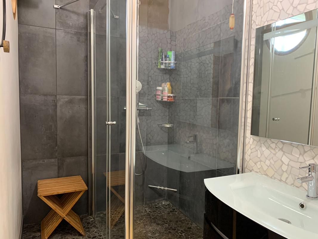 BARC MAGNIFIQUE PROPRIETE COMPRENANT UNE MAISON DE MAITRE ET UNE ANNEXE 12