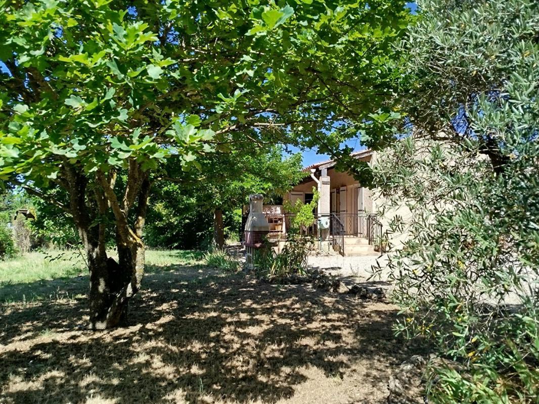 TAVERNES Maison Tavernes individuelle de plain-pied avec 2 garages 6