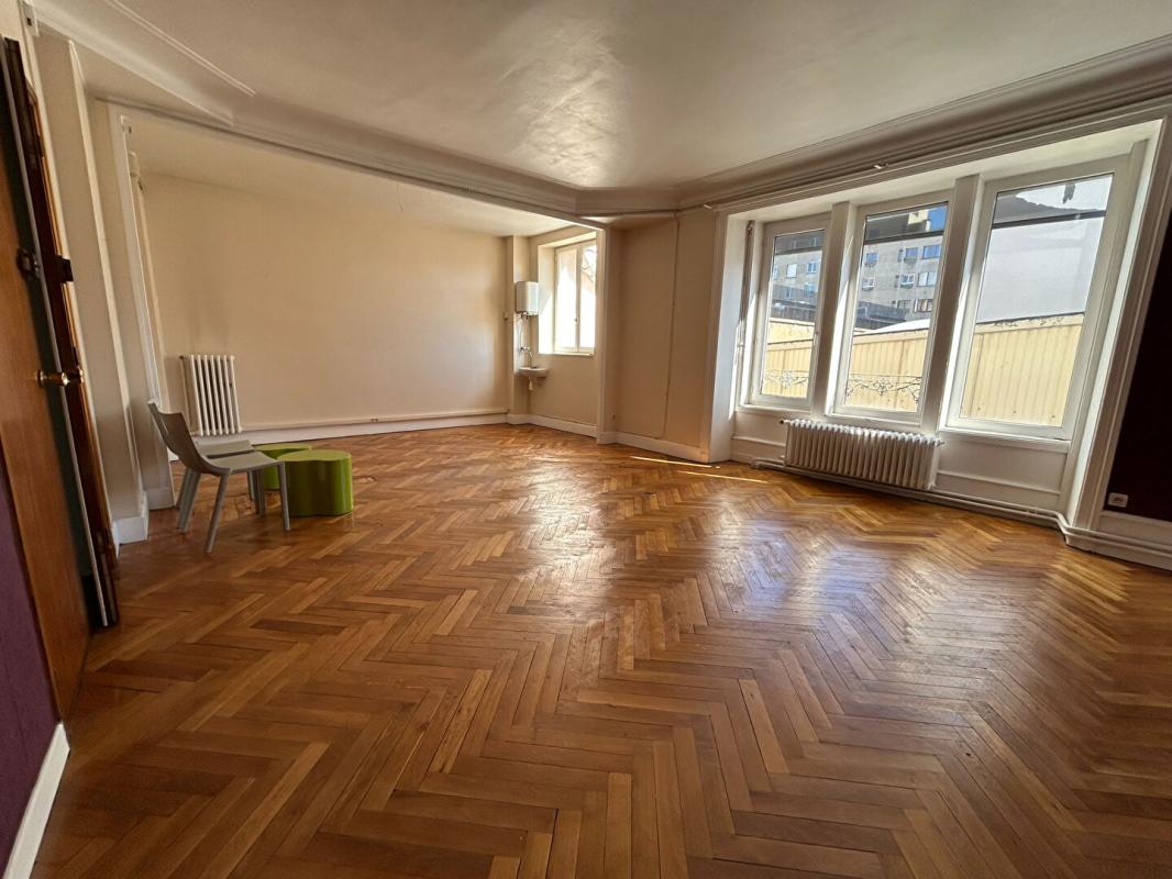 CLERMONT-FERRAND Appartement Clermont Ferrand 8 pièces 305 m2 8