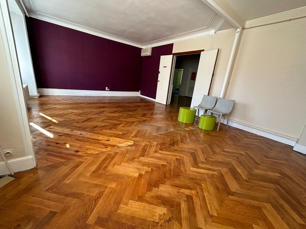 CLERMONT-FERRAND Appartement Clermont Ferrand 8 pièces 305 m2 9