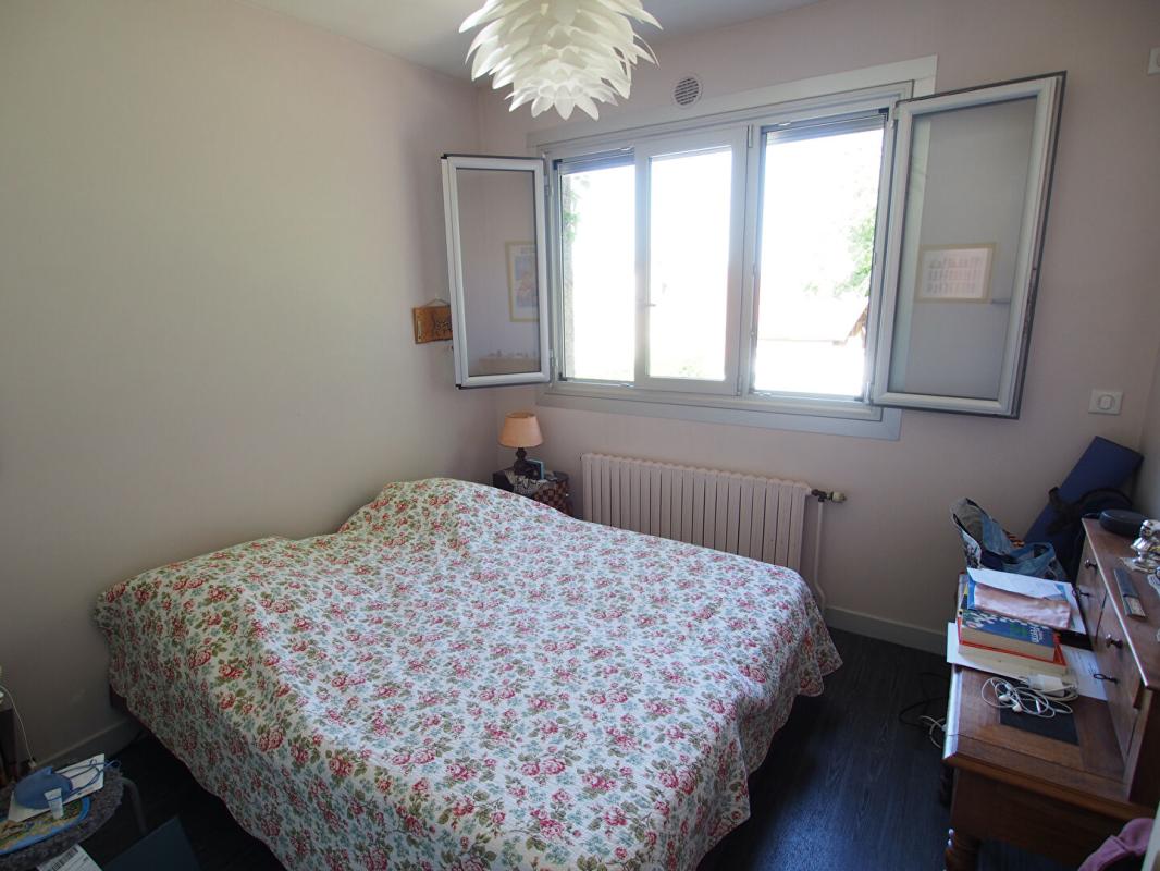 SAINT-JULIEN Maison 193m2 avec un gîte ou chambre d'hôtes 9