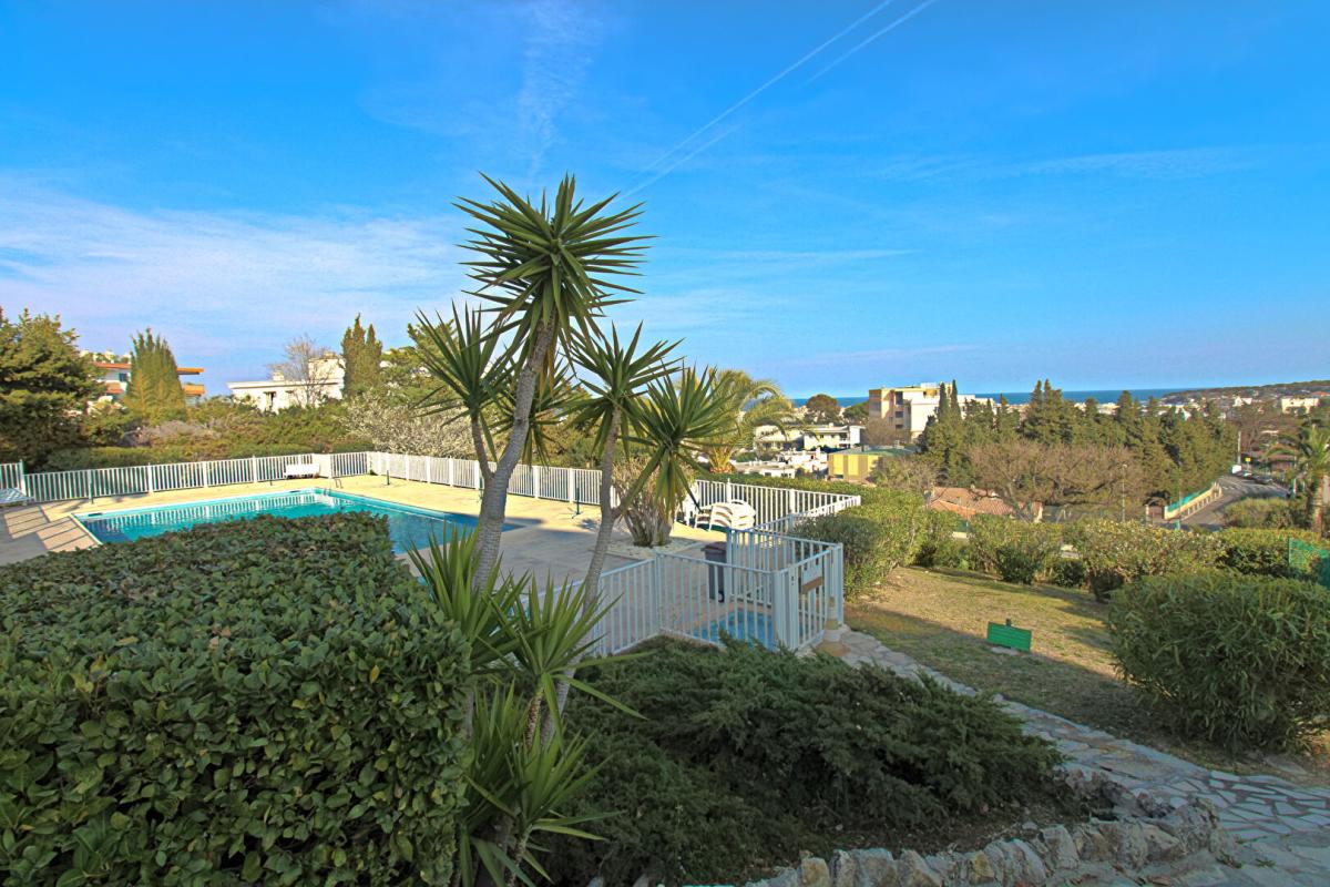 ANTIBES Appart T4 avec jardins privés, dans résidence de standing sécurisée avec piscine et tennis 9