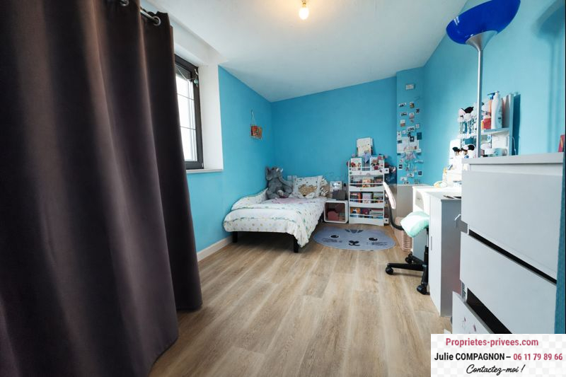 CHAUDRON-EN-MAUGES Maison 184 m² env.- 5 chambres -2 garages - abris et jardin 12