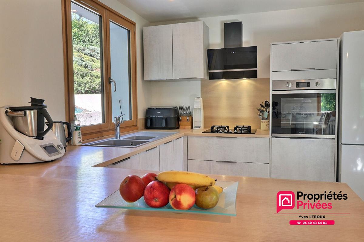 CONTAMINE-SARZIN Maison Contamine Sarzin 7 pièces-174 m2 1