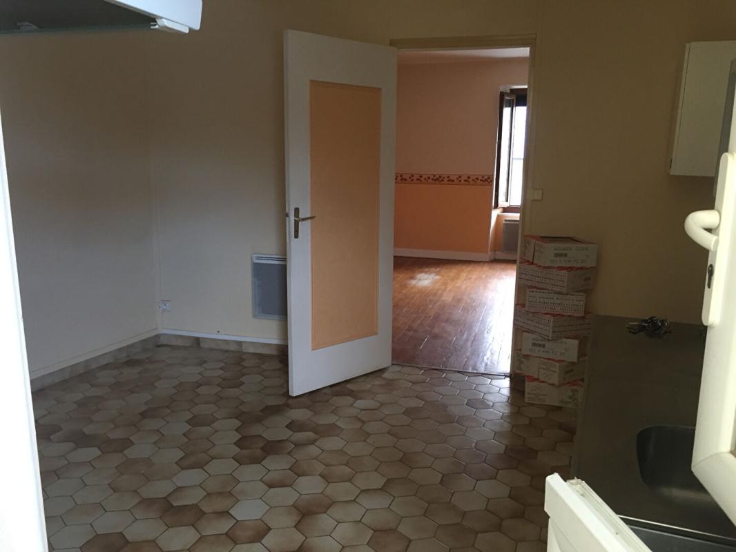 ANGERVILLE Immeuble Angerville 6 pièce(s) 130 m2 8