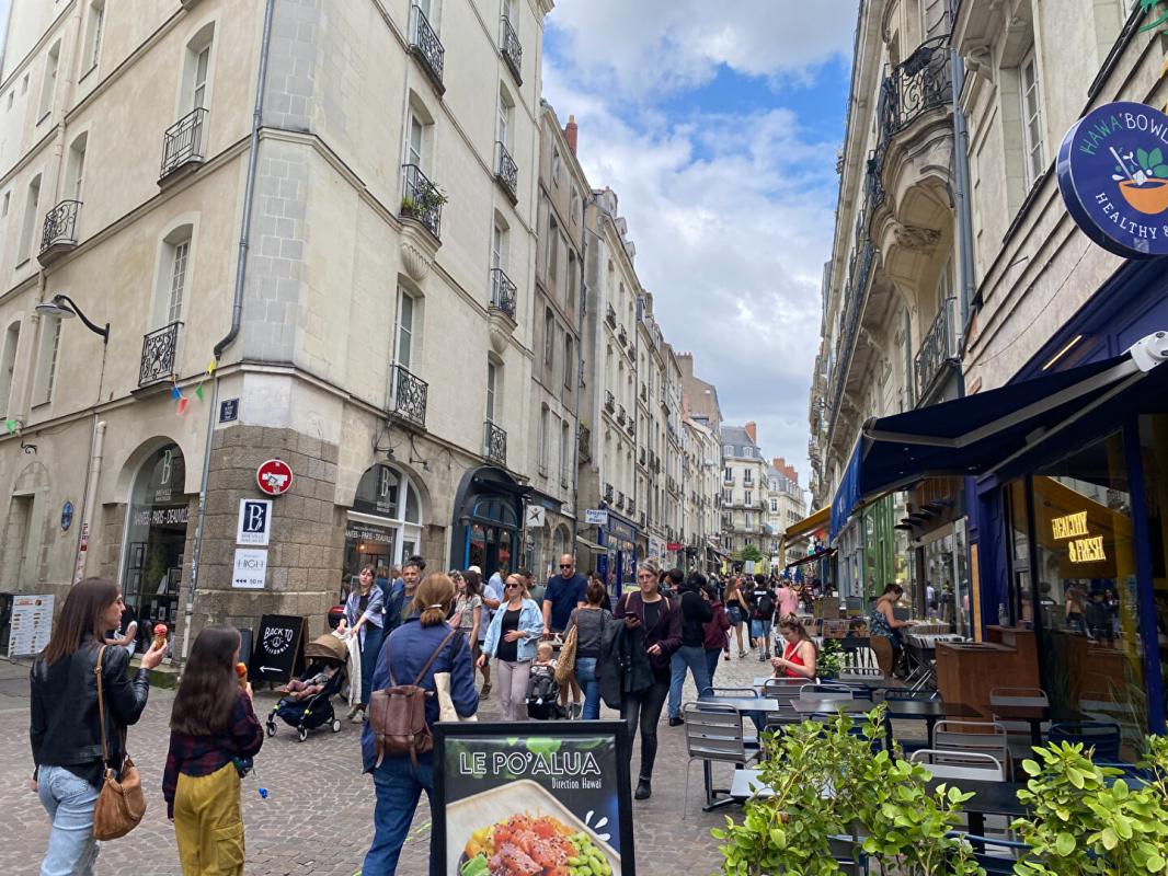 NANTES 44000 NANTES - LOCAL COMMERCIAL A LOUER 182 M² 3