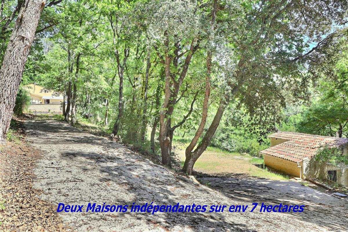EVENOS Propriété à Evenos (83330) 10 pièces 293 m2 - deux maisons sur  une parcelle de 69215 m2 15