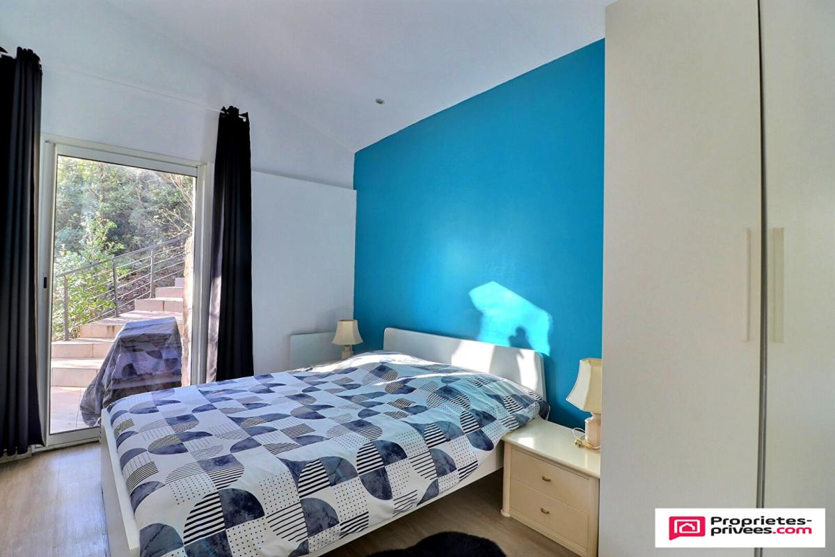 EVENOS Propriété à Evenos (83330) 10 pièces 293 m2 - deux maisons sur  une parcelle de 69215 m2 18
