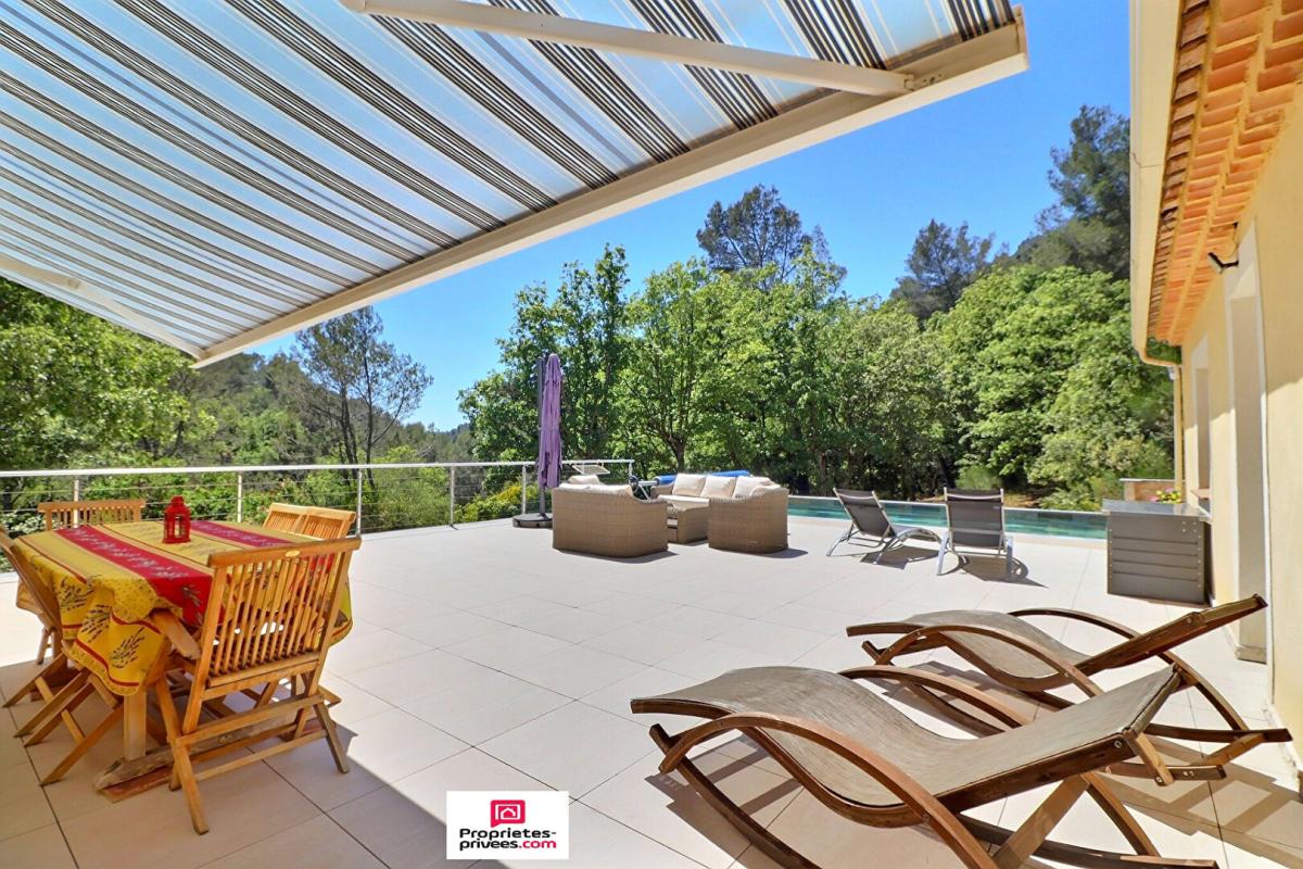 EVENOS Propriété à Evenos (83330) 10 pièces 293 m2 - deux maisons sur  une parcelle de 69215 m2 3