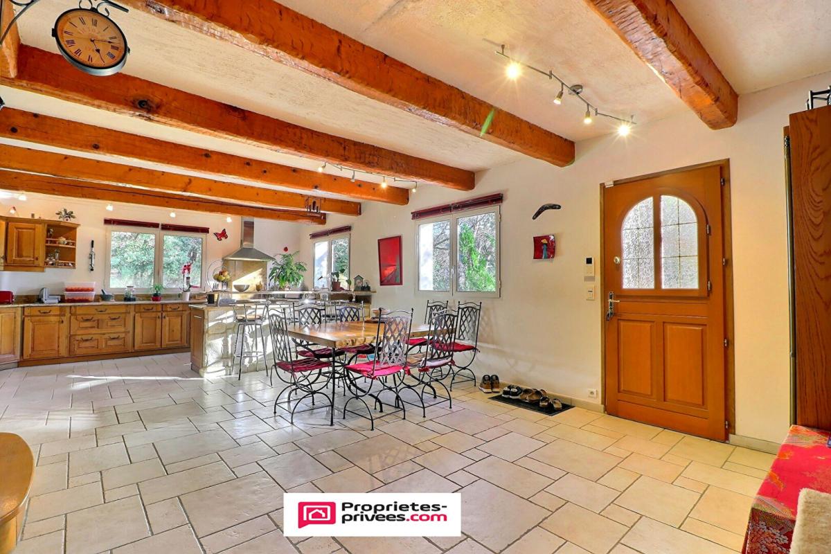 EVENOS Propriété à Evenos (83330) 10 pièces 293 m2 - deux maisons sur  une parcelle de 69215 m2 5