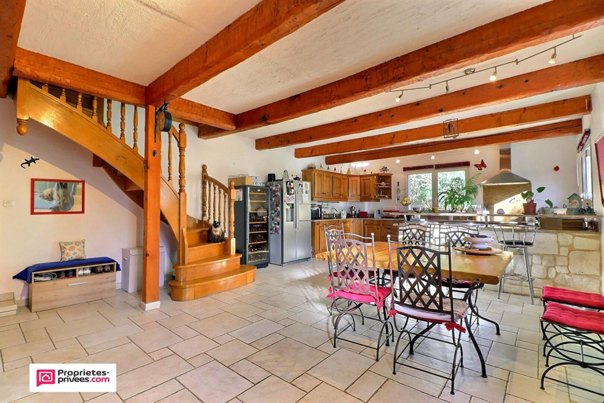 EVENOS Propriété à Evenos (83330) 10 pièces 293 m2 - deux maisons sur  une parcelle de 69215 m2 6