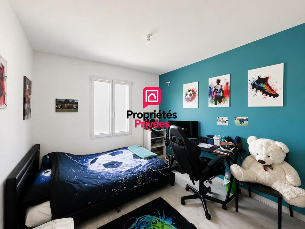 BAZAS Maison contemporaine 4 chambres avec piscine et terrain constructible 12