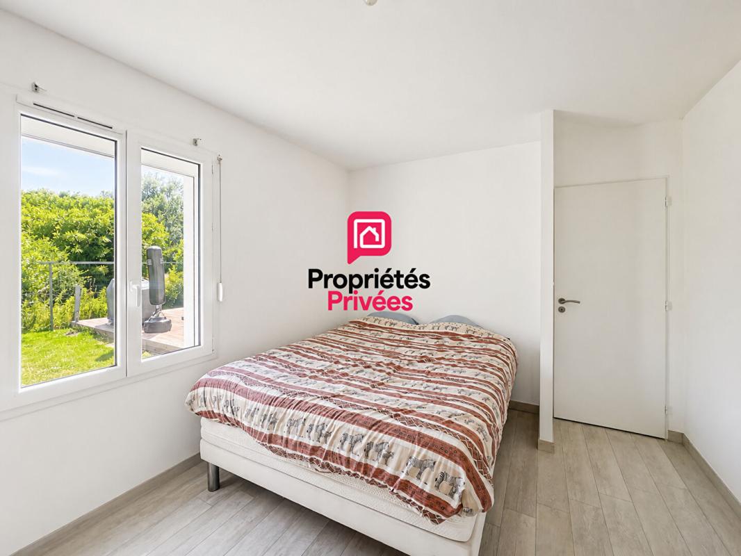 BAZAS Maison contemporaine 4 chambres avec piscine et terrain constructible 13