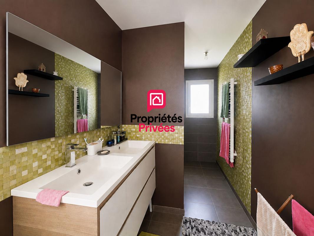 BAZAS Maison contemporaine 4 chambres avec piscine et terrain constructible 15
