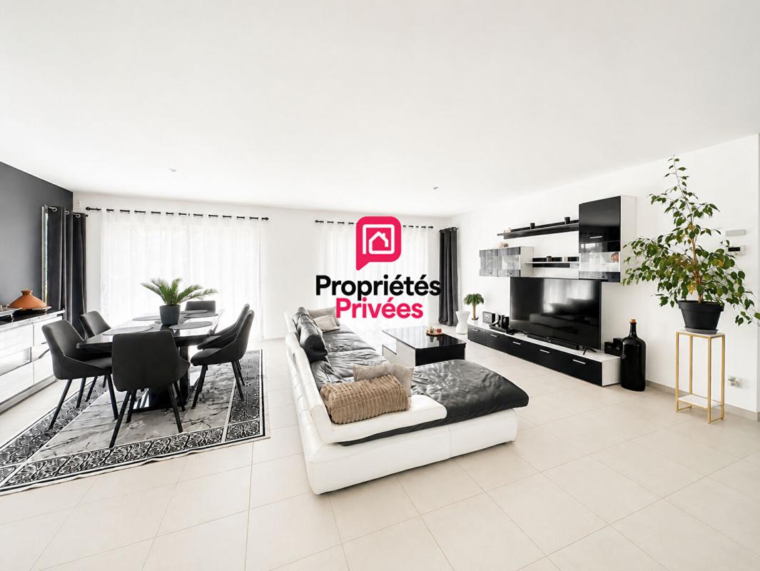 BAZAS Maison contemporaine 4 chambres avec piscine et terrain constructible 5