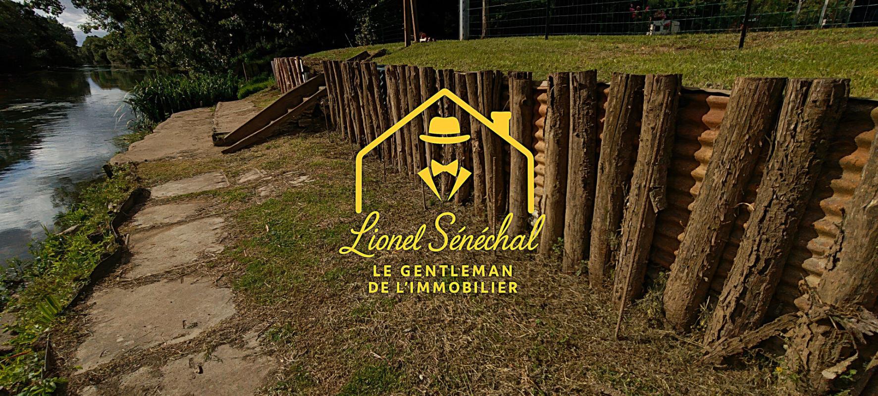 NEUVILLE-SUR-SARTHE Terrain de loisirs de plus de 1 200 m2 avec un préau sur une dalle en dur, un abri de jardin et un accès direct à la rivière 6