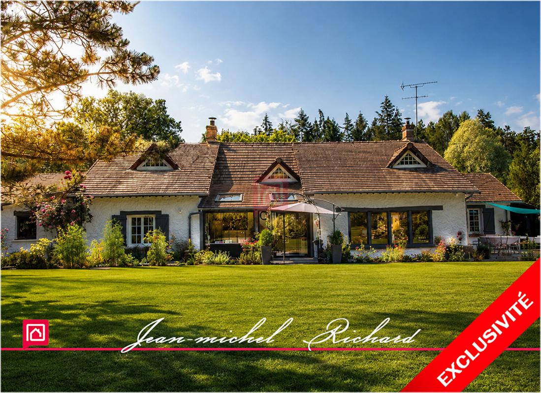 LASSAY-SUR-CROISNE Maison Lassay Sur Croisne 8 pièce(s) 240 m2 1