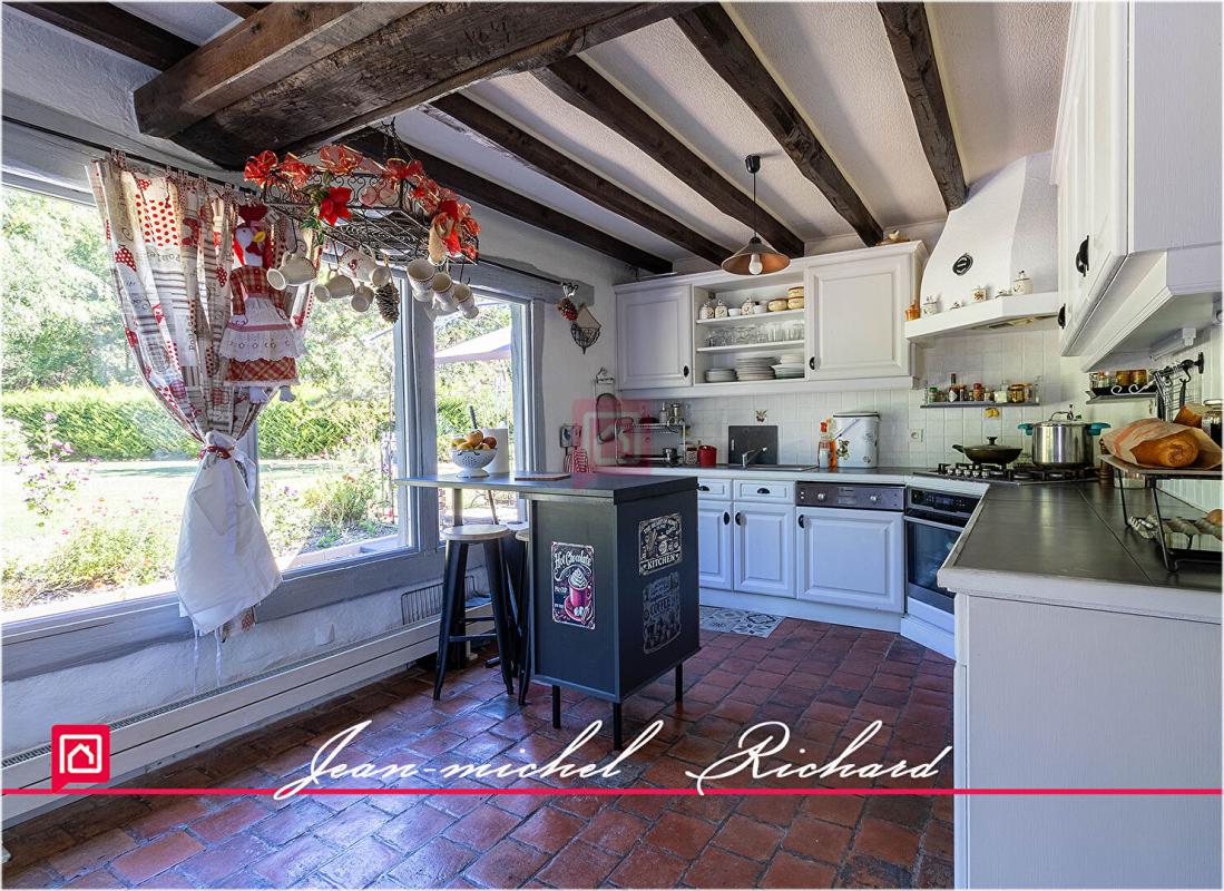 LASSAY-SUR-CROISNE Maison Lassay Sur Croisne 8 pièce(s) 240 m2 5