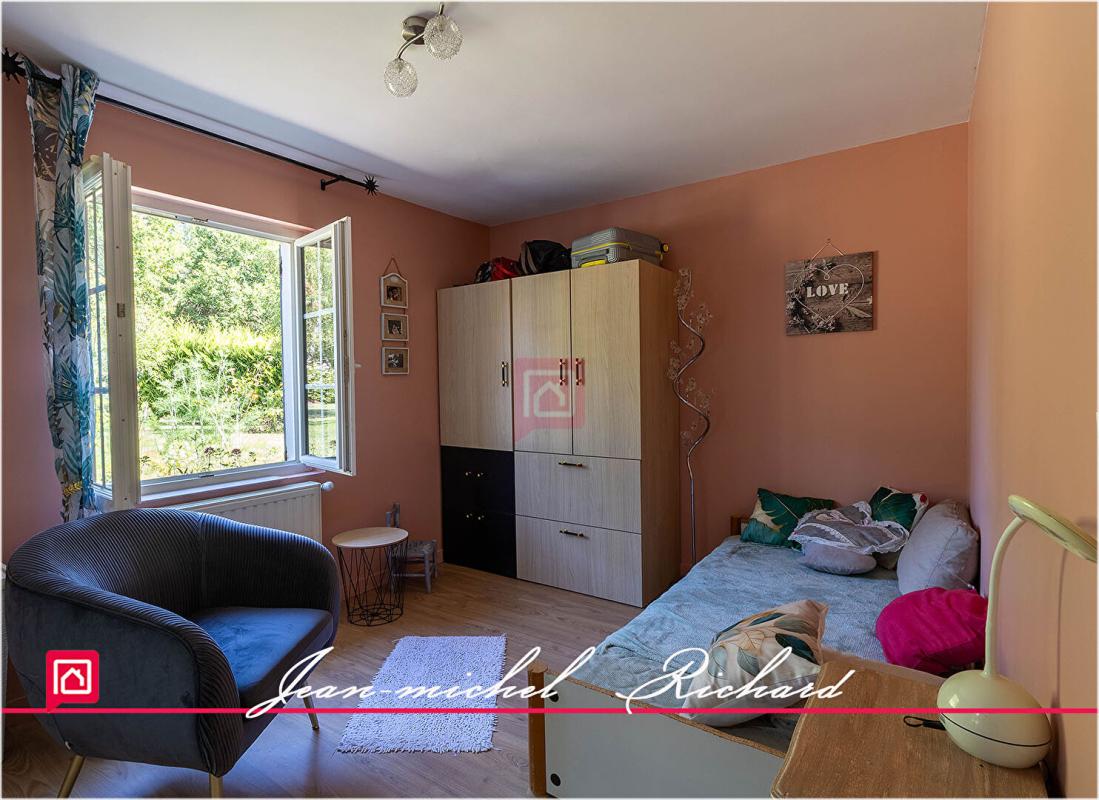 LASSAY-SUR-CROISNE Maison Lassay Sur Croisne 8 pièce(s) 240 m2 8