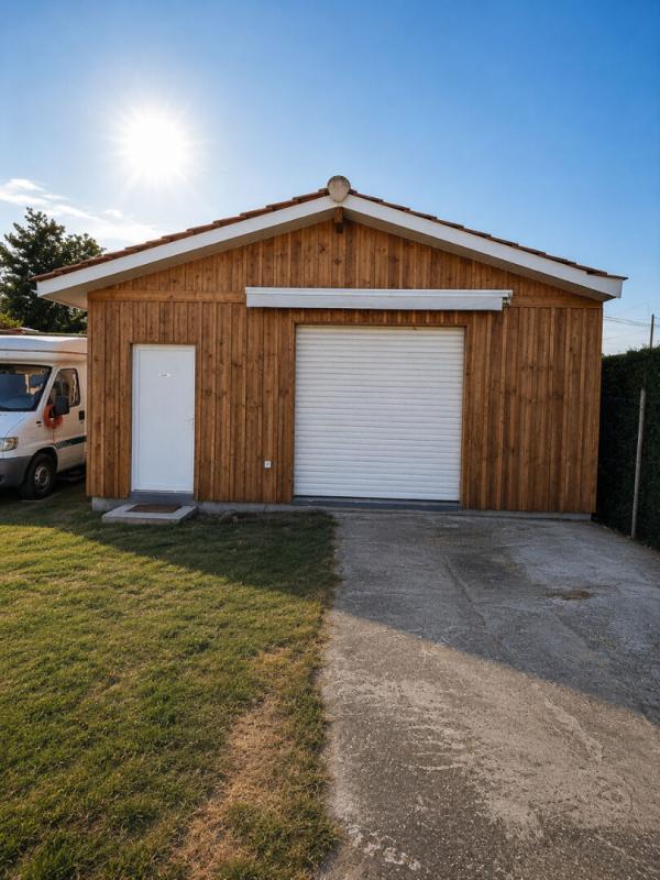 SALLES Maison Salles centre : 7 pièces 162 m2 garage et piscine et grand terrain 18