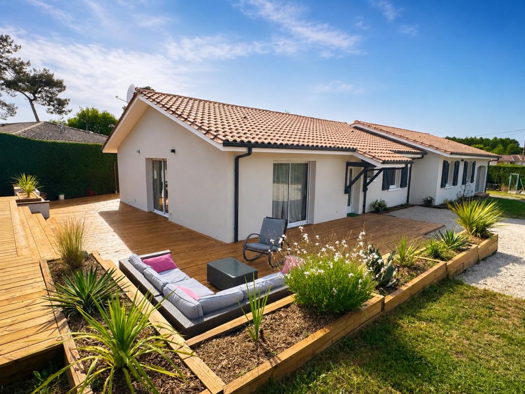 SALLES Maison Salles centre : 7 pièces 162 m2 garage et piscine et grand terrain 3