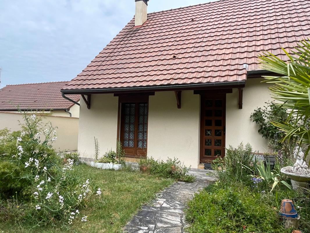 BRIARE Maison Briare 6 pièce(s) 140 m2 1