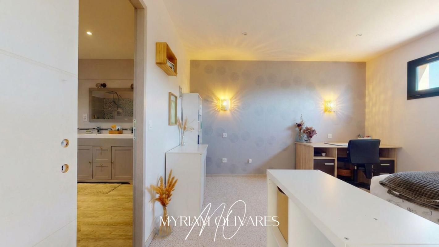 ARAGON EXCLUSIVITE ! Aragon ! Villa 6 pièce(s) 202 m2 AVEC PISCINE ET VUE EXCEPTIONNELLE ! 13