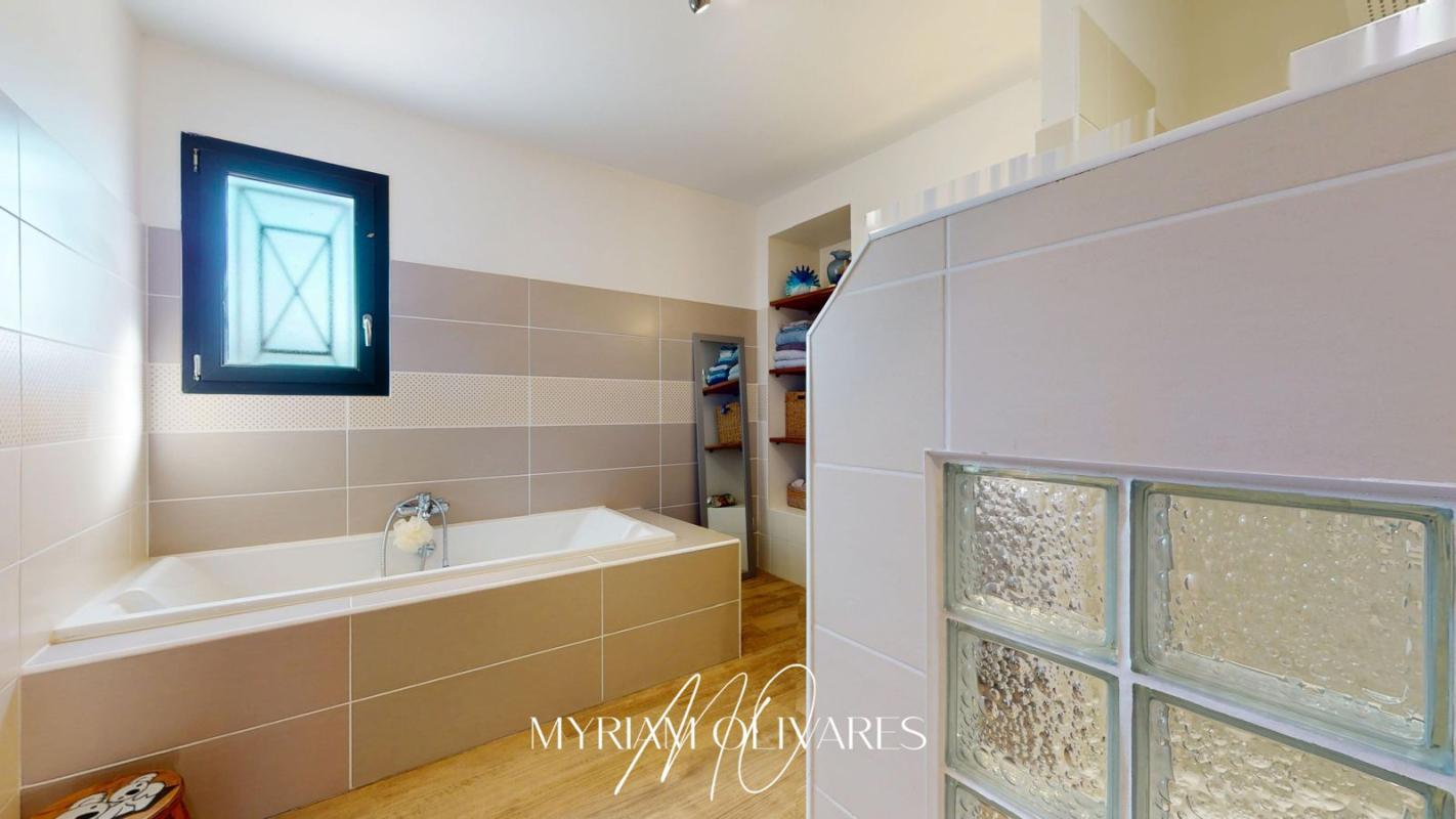 ARAGON EXCLUSIVITE ! Aragon ! Villa 6 pièce(s) 202 m2 AVEC PISCINE ET VUE EXCEPTIONNELLE ! 14