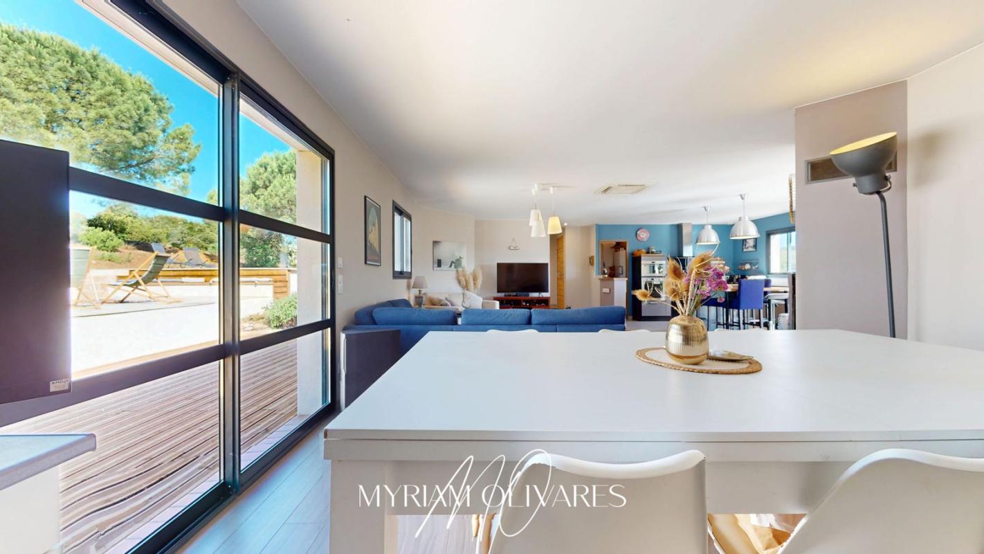 ARAGON EXCLUSIVITE ! Aragon ! Villa 6 pièce(s) 202 m2 AVEC PISCINE ET VUE EXCEPTIONNELLE ! 6
