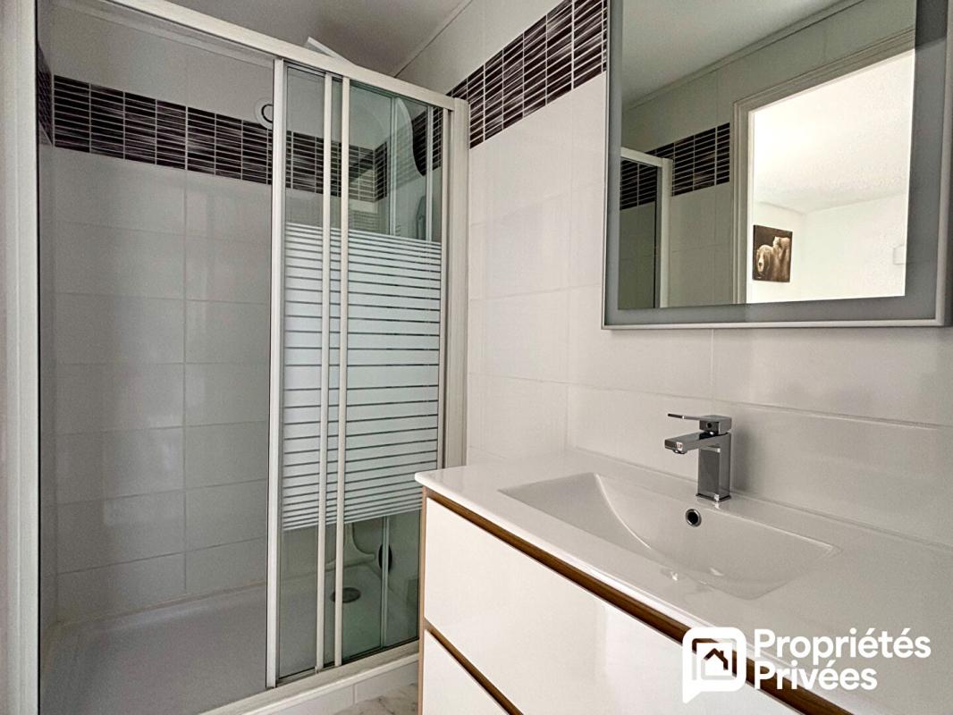 SEILLANS Maison de 4 pièces avec beau jardin, piscine et garage 14