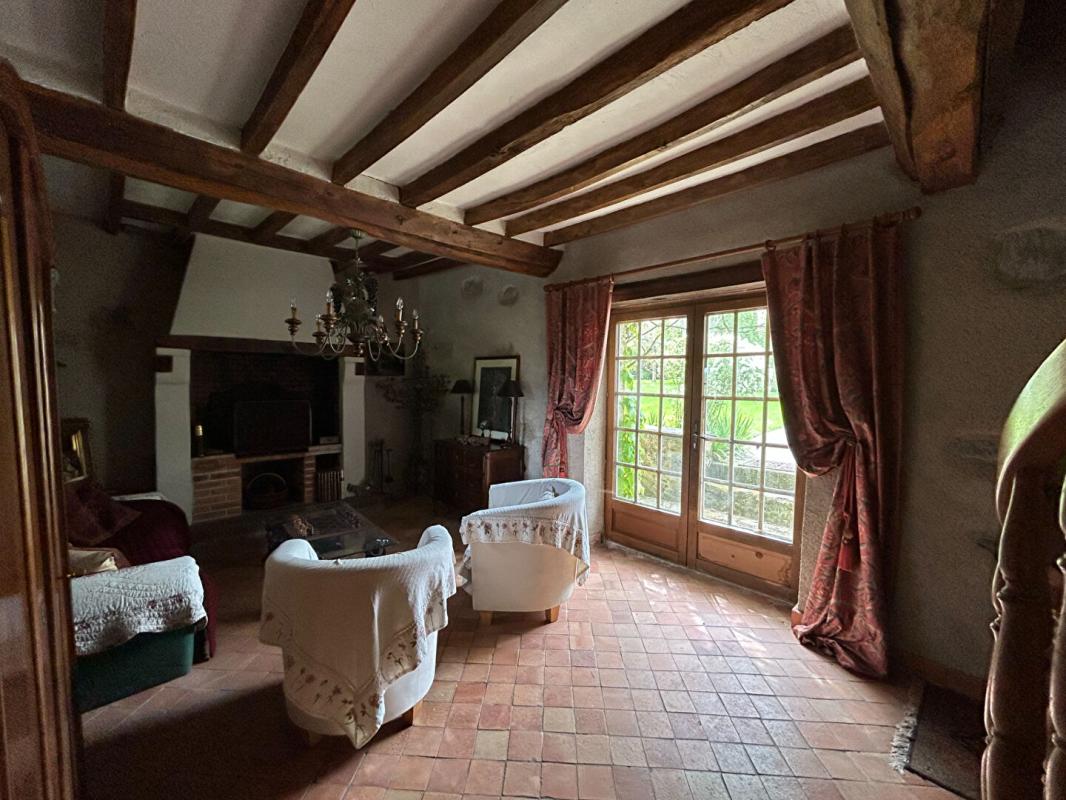 BOUERE Charme et authenticité pour cette maison  sur Bouère 6